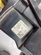 Laden Sie das Bild in den Galerie-Viewer, Frontscheinwerfer Daf 2188912Q 90167479Q Rechts Scheinwerfer Headlight SCH1643602231zx