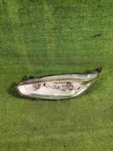Laden Sie das Bild in den Galerie-Viewer, Frontscheinwerfer Ford Fiesta I C1BB13W030CD Links Scheinwerfer Headlight SCH8133627607hf