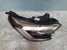 Laden Sie das Bild in den Galerie-Viewer, Frontscheinwerfer Renault Captur 260104095R LED Rechts Scheinwerfer Headlight SCH7725634313cw