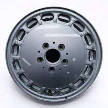 Laden Sie das Bild in den Galerie-Viewer, 1x Alufelge 15 Zoll 6.5&quot; 5x112 49ET 1244001802 Mercedes-Benz W124 Rim Wheel