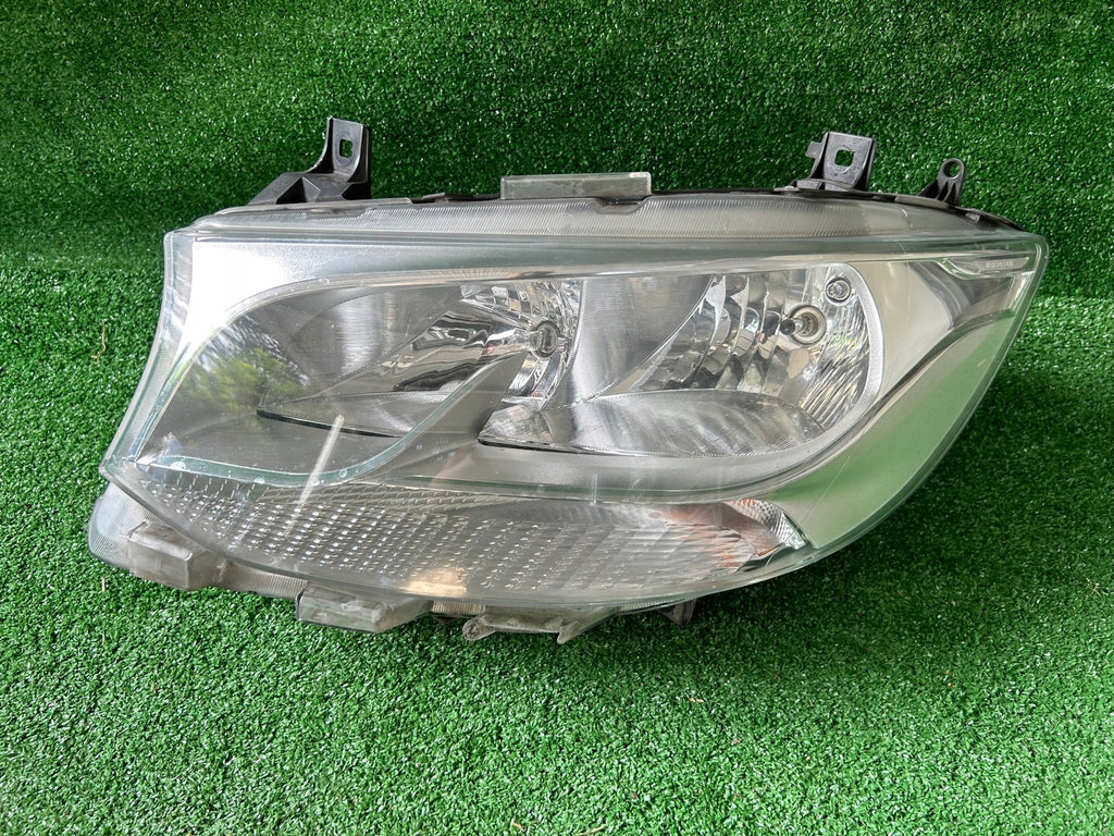 Frontscheinwerfer Mercedes-Benz Sprinter A9109060000 Links Headlight
