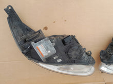 Laden Sie das Bild in den Galerie-Viewer, Frontscheinwerfer Ford Focus BM51-13D154-AE Xenon Ein Stück (Rechts oder Links) SCH7052739941lt