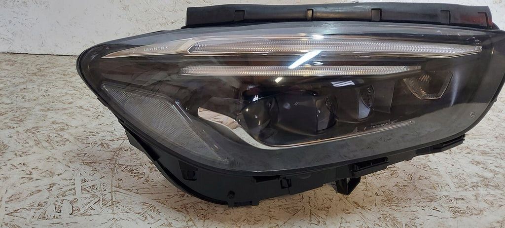 Frontscheinwerfer Mercedes-Benz W247 LED Rechts Scheinwerfer Headlight SCH2063709290jb