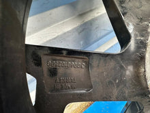 Load image into Gallery viewer, 1x Alufelge 18 Zoll Glanz 3G0601025BG VW Passat B8 Rim Wheel FEL7938540553po