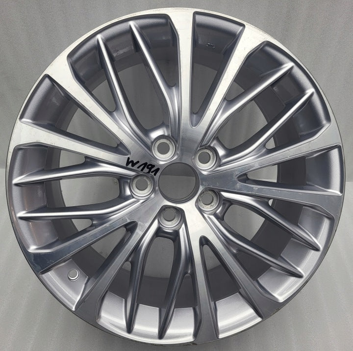 1x Alufelge 18 Zoll 8.0" 5x114.3 50ET Glanz Silber 42611-06E50 Toyota Avensis FEL1982342352uf
