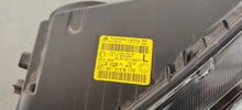 Laden Sie das Bild in den Galerie-Viewer, Frontscheinwerfer Skoda Octavia III 5E1941015B Links Scheinwerfer Headlight SCH5619388197tp