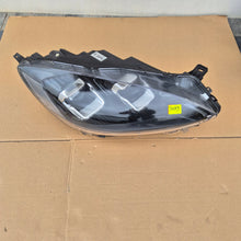 Load image into Gallery viewer, Frontscheinwerfer Ford Kuga LV4B-13E016-AS LV4B-13E017-AS Rechts Headlight SCH2501205803cc