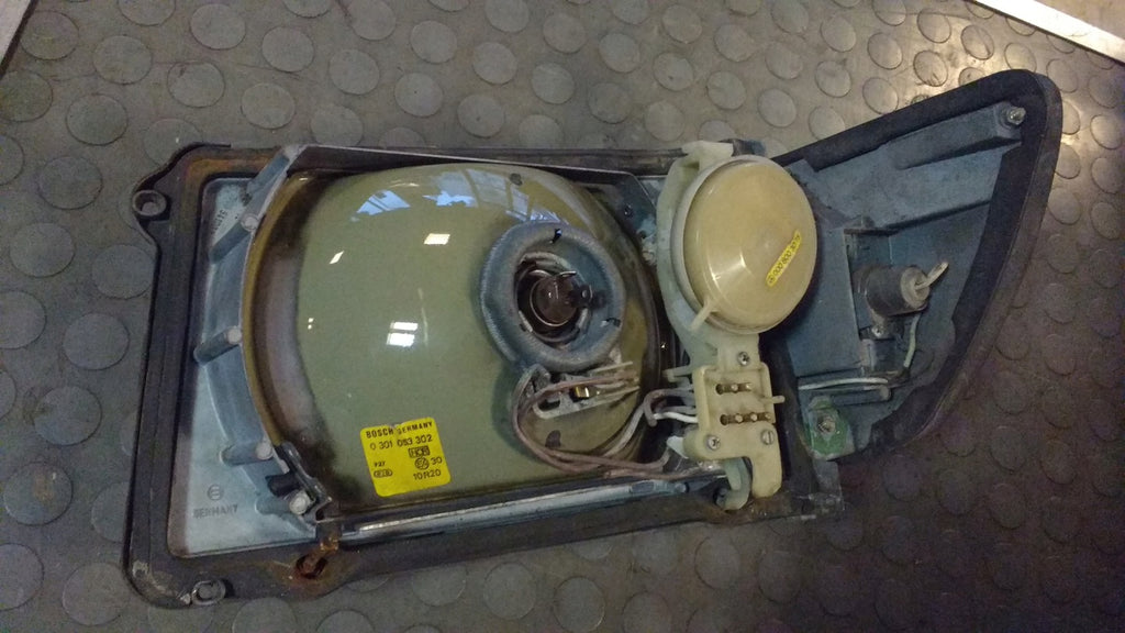 Frontscheinwerfer Mercedes-Benz R107 Rechts Scheinwerfer Headlight