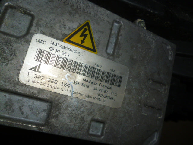 Frontscheinwerfer Audi A4 B7 8E0941003BP Links Scheinwerfer Headlight
