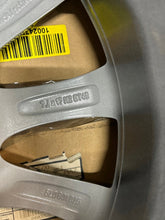 Load image into Gallery viewer, 1x Alufelge 17 Zoll 7.0" 5x112 49ET Silber 5LD601025 Skoda I Rim Wheel FEL1308499267tt