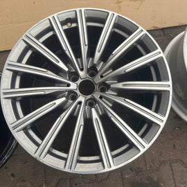 1x Alufelge 19 Zoll 8.5