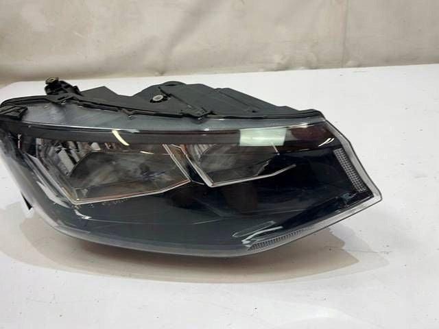Frontscheinwerfer VW Caddy 2K8941006 Rechts Scheinwerfer Headlight SCH2930270798hn
