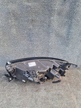 Laden Sie das Bild in den Galerie-Viewer, Frontscheinwerfer Renault 260104410R LED Ein Stück (Rechts oder Links) Headlight