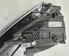 Laden Sie das Bild in den Galerie-Viewer, Frontscheinwerfer Audi Q3 8U0941006C Rechts Scheinwerfer Headlight SCH2681096529ns