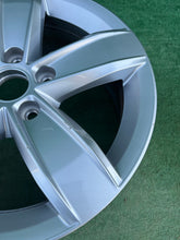 Load image into Gallery viewer, 1x Alufelge 16 Zoll 6.0" 5x112 43ET Glanz Silber 2GA071496A VW T-Roc I Rim Wheel FEL8897686499nf