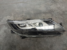 Load image into Gallery viewer, Frontscheinwerfer Mitsubishi Eclipse Cross I 8301D072 LED Rechts Headlight SCH1241525032st