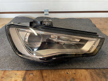 Laden Sie das Bild in den Galerie-Viewer, Frontscheinwerfer Audi A3 8V0941006C Xenon Rechts Scheinwerfer Headlight