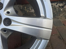 Load image into Gallery viewer, 1x Alufelge 17 Zoll 7.0" 5x112 44 5ET Glanz Silber A2064017200 Mercedes-Benz FEL6250340316xe