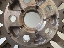 Laden Sie das Bild in den Galerie-Viewer, 1x Alufelge 18 Zoll 7.0&quot; 5x114.3 7183810 Mitsubishi Outlander Rim Wheel