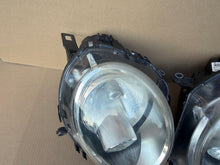 Laden Sie das Bild in den Galerie-Viewer, Frontscheinwerfer Mini R57 R55 R56 0301225304 0301225303 Ein Satz Headlight SCH9258206843su