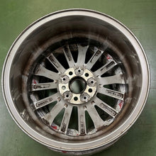 Load image into Gallery viewer, 1x Alufelge 17 Zoll 7.5" 5x112 54ET Glanz Graphit 6856085 BMW 1 Mg Rim Wheel FEL1371891240uv