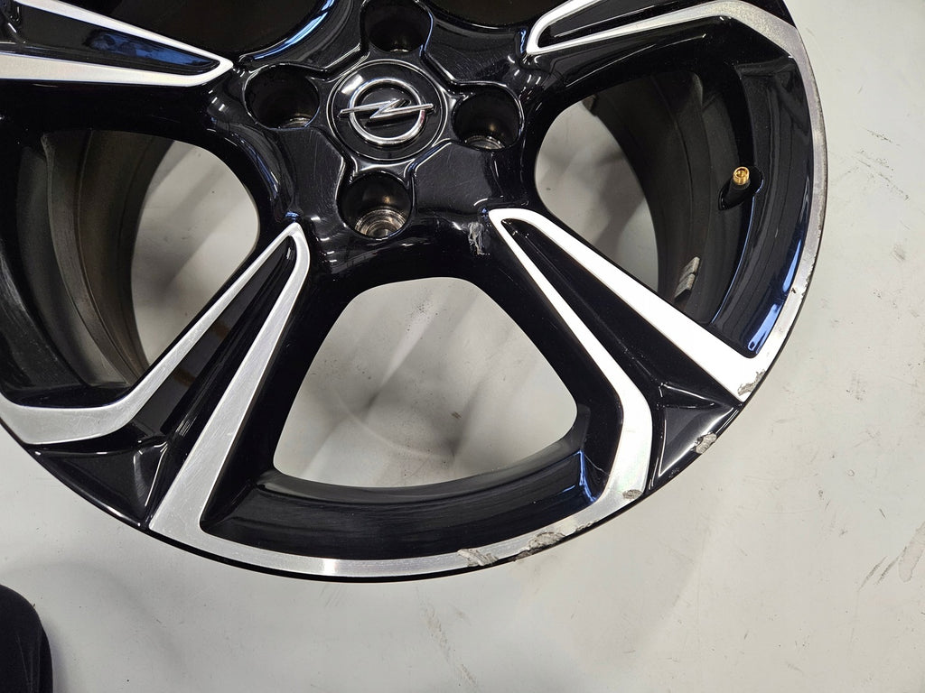 1x Alufelge 17 Zoll 7.0" 4x108 38ET 39182183 Opel Corsa F Rim Wheel