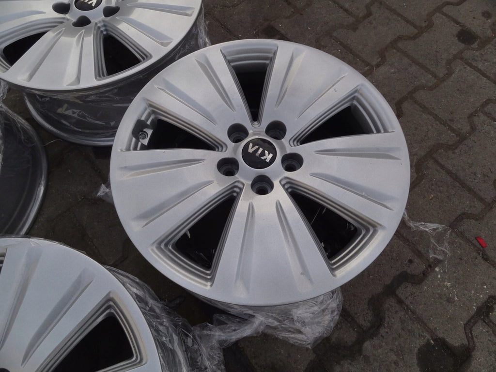 4x Alufelge 18 Zoll 7.0" 5x114.3 45ET Glanz Silber 52910-3W710 Kia Sportage FEL4386509115cm