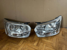 Laden Sie das Bild in den Galerie-Viewer, Frontscheinwerfer Ford Transit BK31-13D152 BK31-13D153 Rechts oder Links SCH5023740093wj