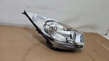 Laden Sie das Bild in den Galerie-Viewer, Frontscheinwerfer Kia Venga 92102-1P000 Rechts Scheinwerfer Headlight