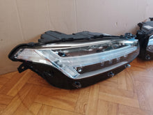 Laden Sie das Bild in den Galerie-Viewer, Frontscheinwerfer Volvo Xc90 II 32338953 32338952 Ein Stück (Rechts oder Links)