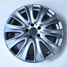 Laden Sie das Bild in den Galerie-Viewer, 1x Alufelge 18 Zoll 8.0&quot; 5x112 41ET A2224010902 Mercedes-Benz Rim Wheel