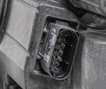 Laden Sie das Bild in den Galerie-Viewer, Frontscheinwerfer Mercedes-Benz Vito W447 A4479069800 Rechts Headlight SCH6313080867vj