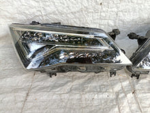 Laden Sie das Bild in den Galerie-Viewer, Frontscheinwerfer Seat Ateca 576941007F 6F1941007E LED Rechts oder Links