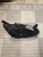Load image into Gallery viewer, Frontscheinwerfer Ford Focus JX7B13E017AF Links Scheinwerfer Headlight SCH6887798381ch