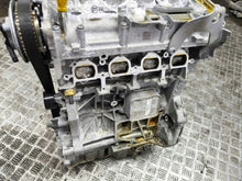 Laden Sie das Bild in den Galerie-Viewer, Motor VW Golf VIII I DFY 1.5 150PS 110kW 2022 Benzin Engine Unkomplett MOT6243683098hd