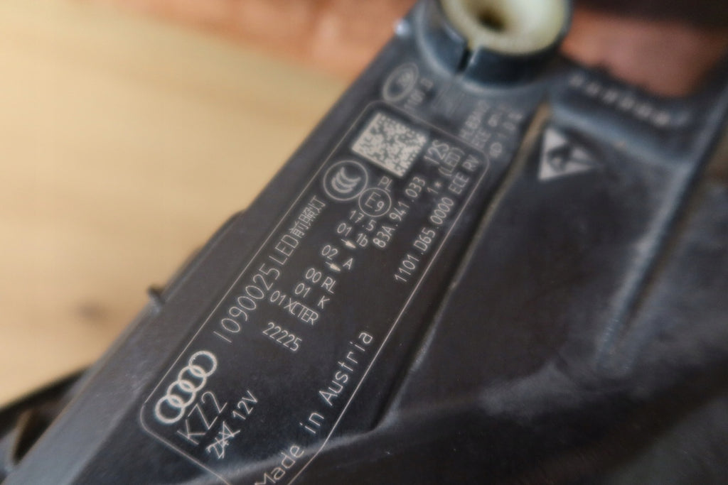 Frontscheinwerfer Audi Q3 83A941033 LED Links Scheinwerfer Headlight