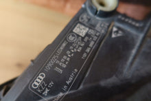 Laden Sie das Bild in den Galerie-Viewer, Frontscheinwerfer Audi Q3 83A941033 LED Links Scheinwerfer Headlight