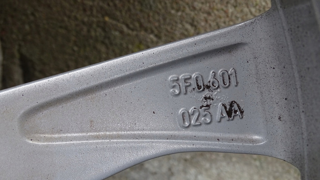 1x Alufelge 18 Zoll 7.5" 5x112 51ET 5F0601025AA Seat Leon Rim Wheel