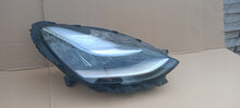 Laden Sie das Bild in den Galerie-Viewer, Frontscheinwerfer Tesla Model 3 1077376-00-C LED Rechts Scheinwerfer Headlight