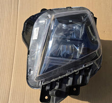 Load image into Gallery viewer, Frontscheinwerfer Hyundai Tucson 92102N7100 N7921-61120 Full LED Rechts SCH5043104857tz