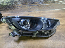 Laden Sie das Bild in den Galerie-Viewer, Frontscheinwerfer Toyota 4 Yaris K0-6EU Rechts Scheinwerfer Headlight SCH6214689354dx
