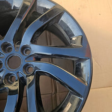 Load image into Gallery viewer, 1x Alufelge 20 Zoll 8.5" 5x120 47ET Silber HY321007EA Land Rover I Discovery V FEL5553944099vh