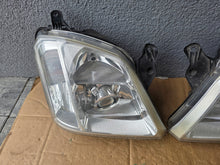 Laden Sie das Bild in den Galerie-Viewer, Frontscheinwerfer Opel Meriva A 93321055 93321054 Ein Satz Headlight SCH5913913487ip