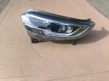 Laden Sie das Bild in den Galerie-Viewer, Frontscheinwerfer Renault Kadjar 260602015 LED Links Scheinwerfer Headlight SCH3502049852zt