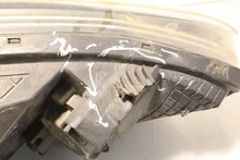 Laden Sie das Bild in den Galerie-Viewer, Frontscheinwerfer Hyundai I20 Links Scheinwerfer Headlight SCH2448497696fk