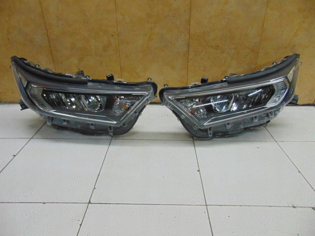Frontscheinwerfer Toyota V Ein Stück (Rechts oder Links) Scheinwerfer Headlight