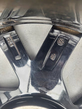 Laden Sie das Bild in den Galerie-Viewer, 1x Alufelge 18 Zoll 7.5&quot; 5x100 51ET 2G0601025AC VW Polo Rim Wheel