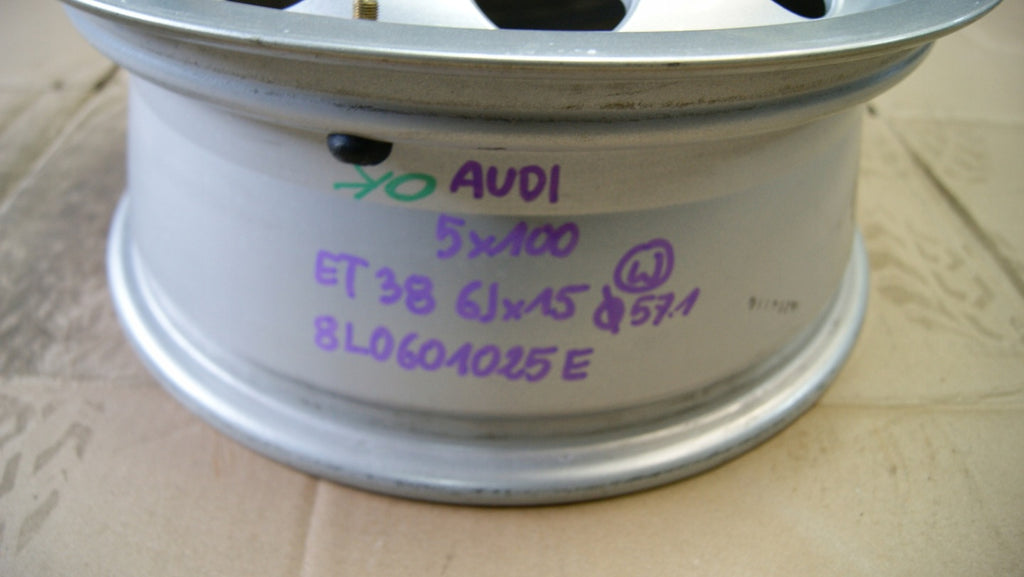 1x Alufelge 15 Zoll 6.0" 5x100 38ET Glanz Silber 8L0601025E Audi Rim Wheel FEL6990656846jt