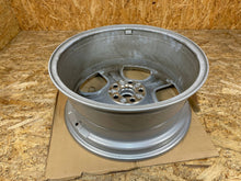 Load image into Gallery viewer, 1x Alufelge 18 Zoll 5x108 FK721007HB Land Rover I Sport Discovery V 45 Rim Wheel FEL6780283497gy