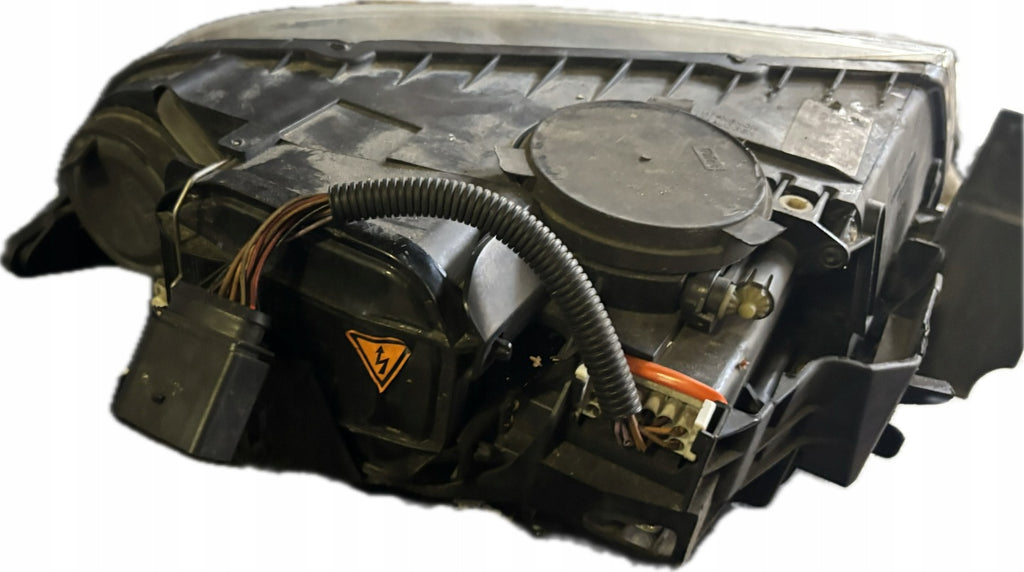 Frontscheinwerfer VW Touareg 7L6941015BK 1A02A5394 Ein Stück (Rechts oder Links)